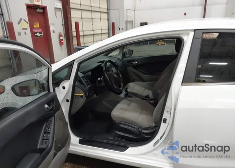 2014 Kia Forte Ex z USA, uszkodzony, nr VIN KNAFX4A87E5236802